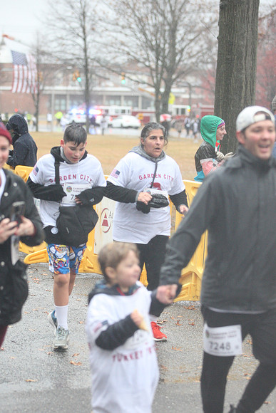 FinishFunRun_0556