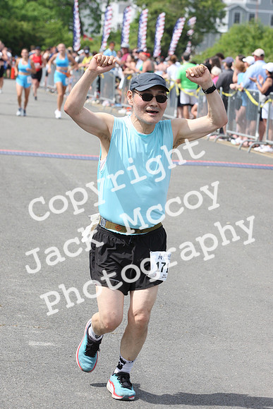 FinishHalf_1976