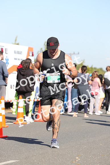 FinishHalf_0234