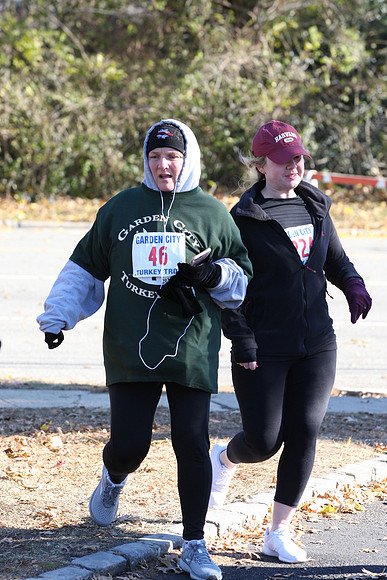 5MileFinish_2440