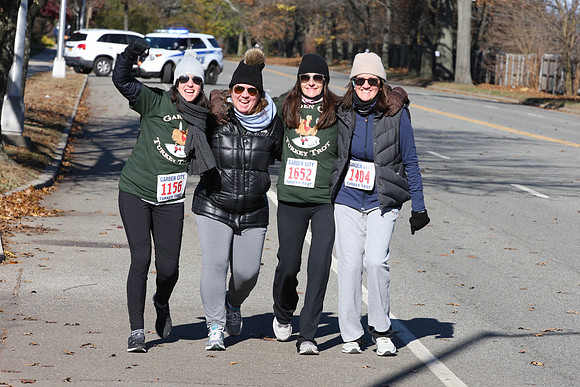 5MileFinish_2470
