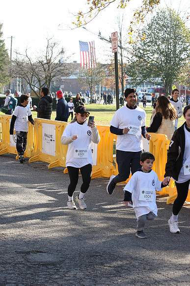 FinishFunRun_1556