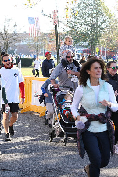 FinishFunRun_1570