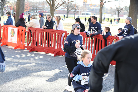 FinishFunRun_1052