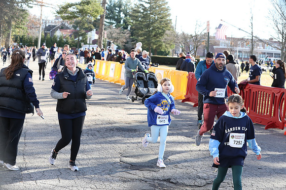 FinishFunRun_1056