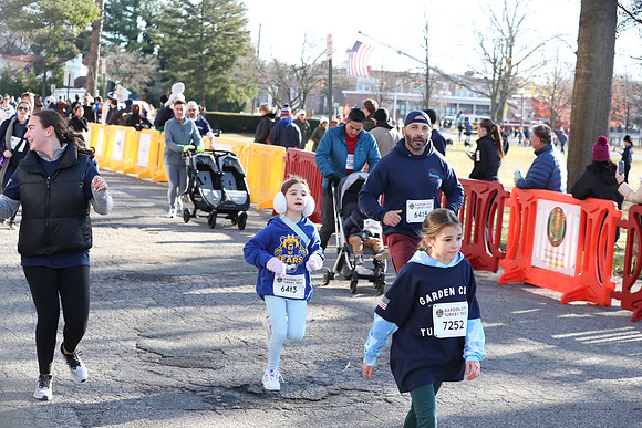 FinishFunRun_1057