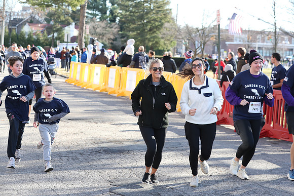 FinishFunRun_1072