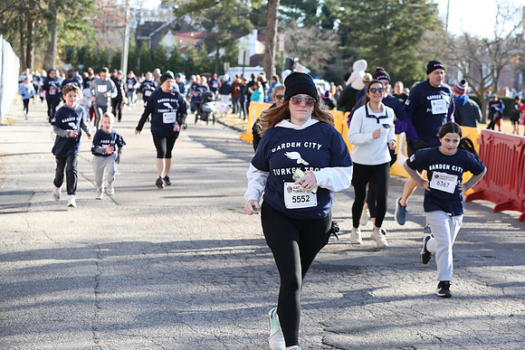 FinishFunRun_1070