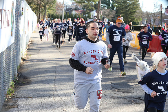 FinishFunRun_1090