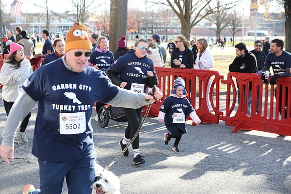 FinishFunRun_1094