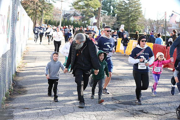 FinishFunRun_1176