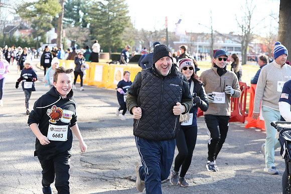 FinishFunRun_1300