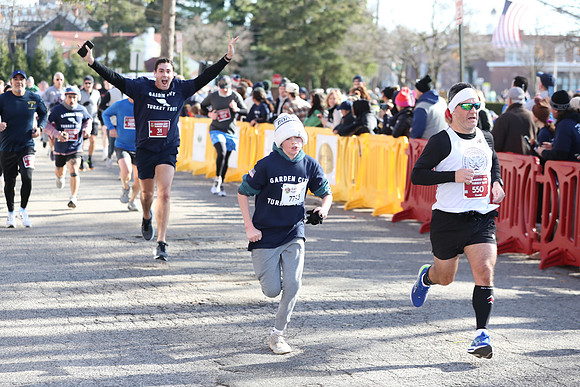 Finish5Mile_0575