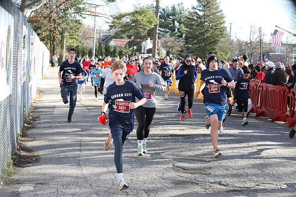 Finish5Mile_1025