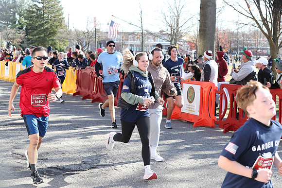 Finish5Mile_1043