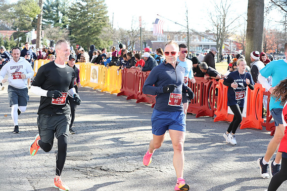 Finish5Mile_1049