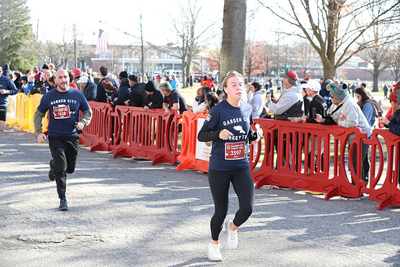 Finish5Mile_1083