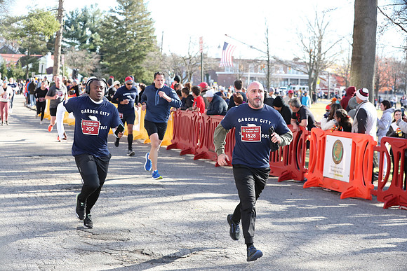 Finish5Mile_1084
