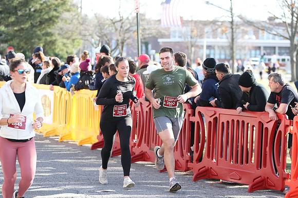 Finish5Mile_1090
