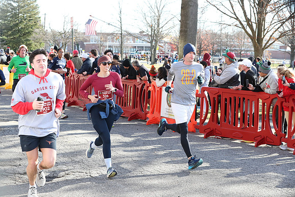 Finish5Mile_1100