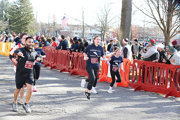 Finish5Mile_1212