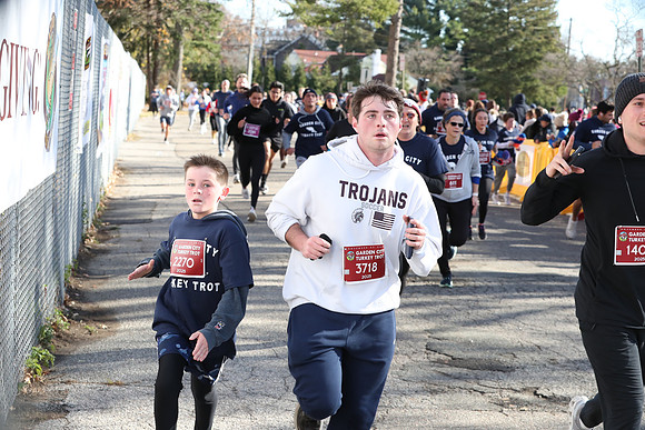 Finish5Mile_1369