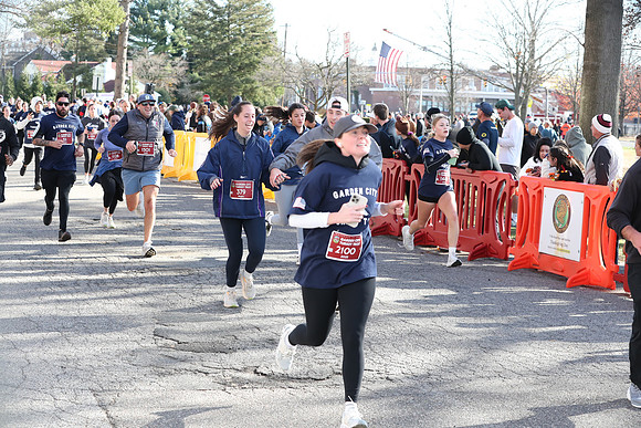 Finish5Mile_1400