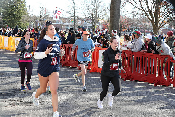 Finish5Mile_1452