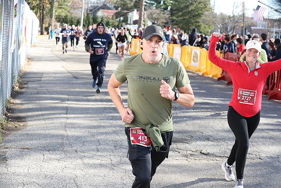 Finish5Mile_1498