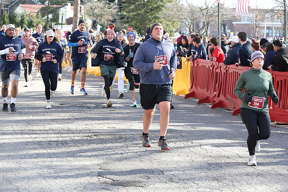 Finish5Mile_1506