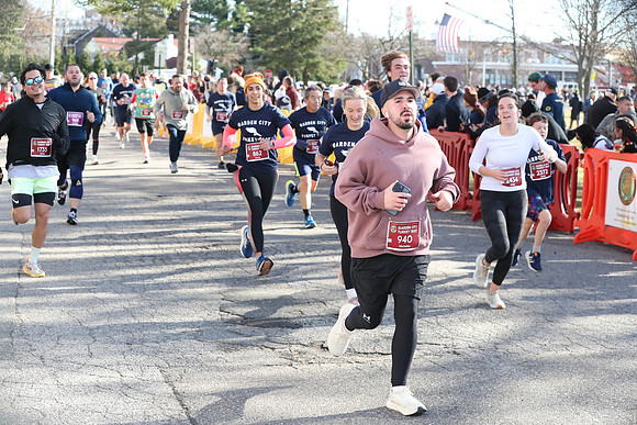 Finish5Mile_1516