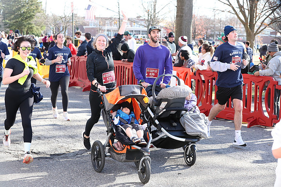 Finish5Mile_1557