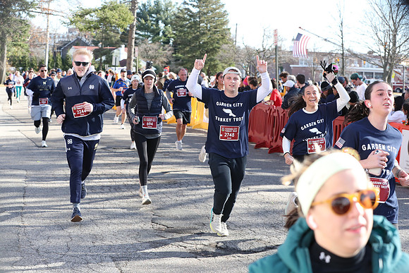 Finish5Mile_1560