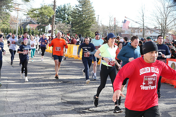 Finish5Mile_1577