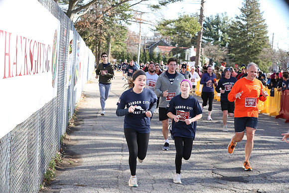 Finish5Mile_1581
