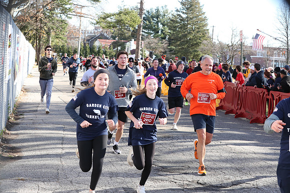 Finish5Mile_1582