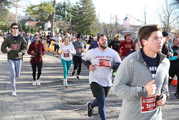 Finish5Mile_1586