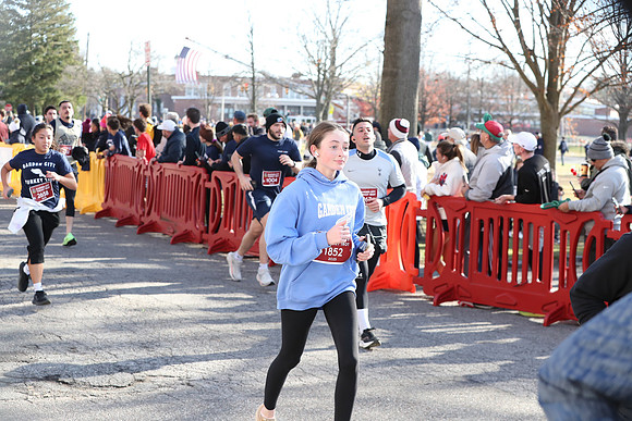 Finish5Mile_1596