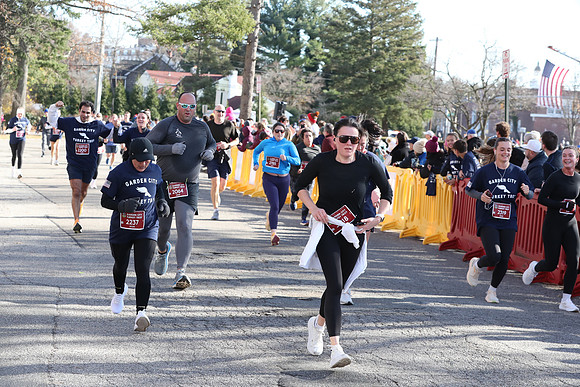 Finish5Mile_1618