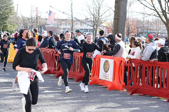 Finish5Mile_1621