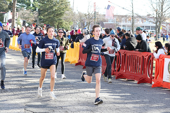 Finish5Mile_1635