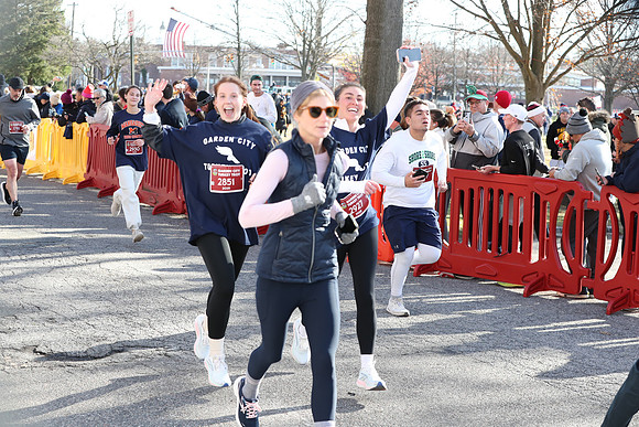 Finish5Mile_1642