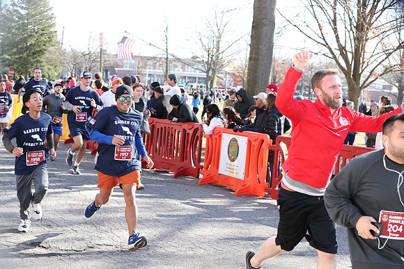 Finish5Mile_1680