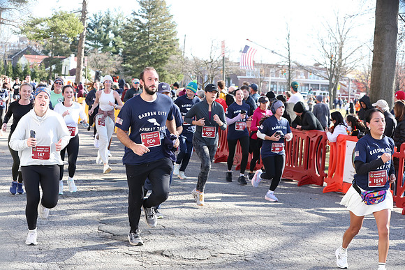 Finish5Mile_1690