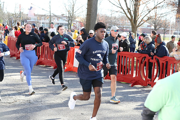Finish5Mile_1700