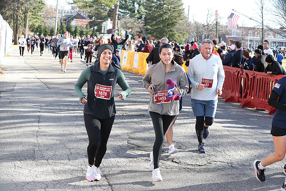Finish5Mile_1716