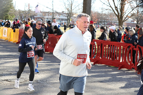 Finish5Mile_1718