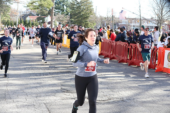 Finish5Mile_1776