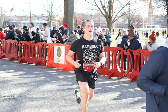 Finish5Mile_1782