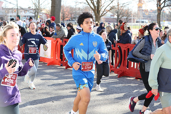 Finish5Mile_1800